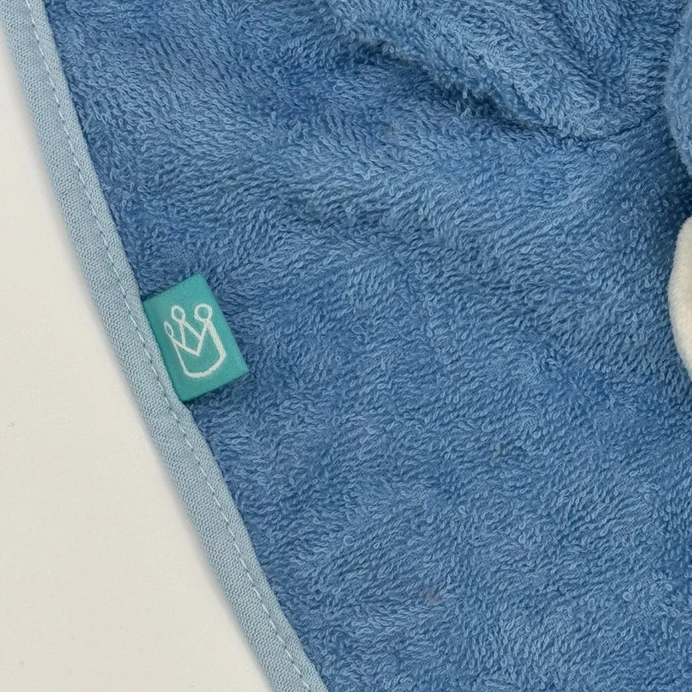 Manhattan Toy Walter Walrus Scrub a dubbie puppet washcloth for infant